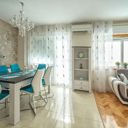 Carmela * سبليت